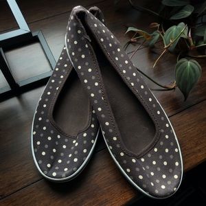 american eagle slip on sneakers: mocha brown